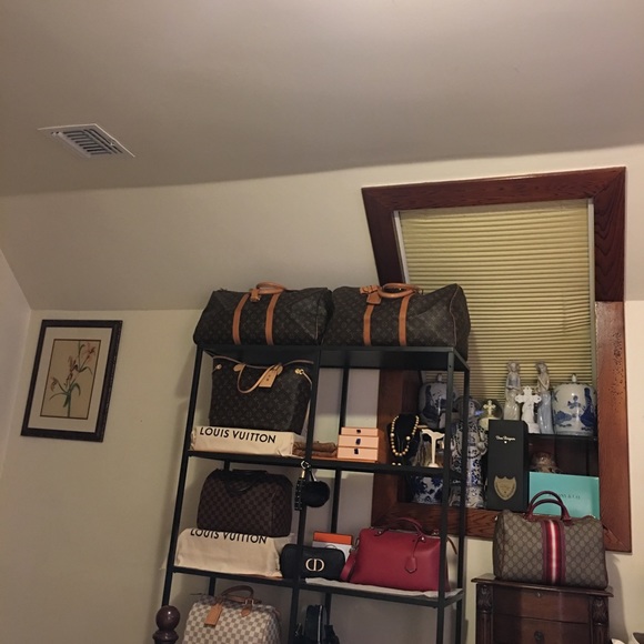 Meet your Posher, Evelyn - Picture 3 of 4